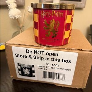 Goose Creek Harry Potter Gryffindor Red & Gold 3-Wick Candle New 14.5 OZ